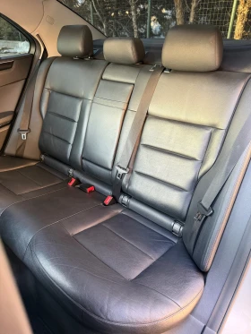 Mercedes-Benz E 220, снимка 14