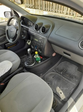 Ford Fiesta, снимка 3 - Автомобили и джипове - 45477277