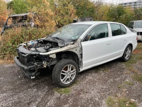 Skoda Superb 2.0tdi, снимка 13