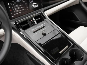 Porsche Panamera TURBO E-HYBRID/FACELIFT/NIGHT VISION/BOSE/SPORT CH - 177980 EUR - 28725378 | Car24.bg