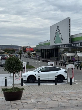 Tesla Y Juniper   | Mobile.bg    2