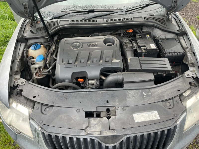 Skoda Superb 2.0tdi, снимка 4 - Автомобили и джипове - 45666882