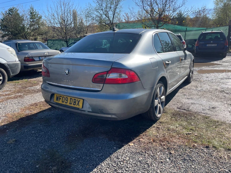 Skoda Superb 2.0tdi, снимка 9 - Автомобили и джипове - 45666882