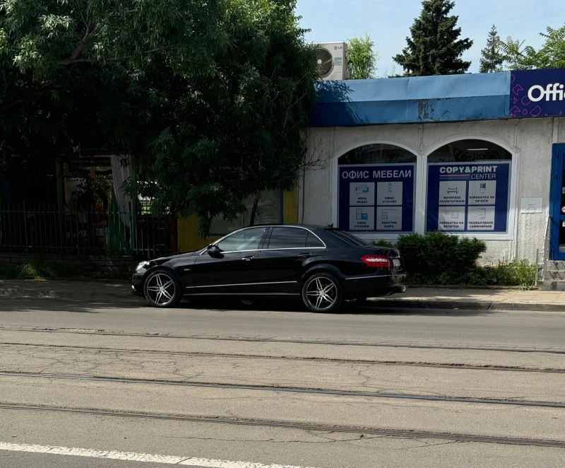 Mercedes-Benz E 350 E350 Benzin , снимка 14 - Автомобили и джипове - 47621374