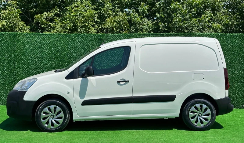 Citroen Berlingo 1.6HDI :NAVI: 3 МЕСТА, снимка 5 - Автомобили и джипове - 46527840