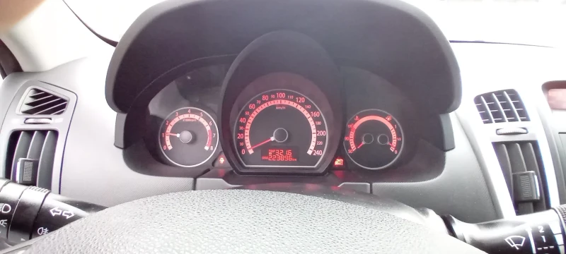 Kia Ceed, снимка 6 - Автомобили и джипове - 48237824