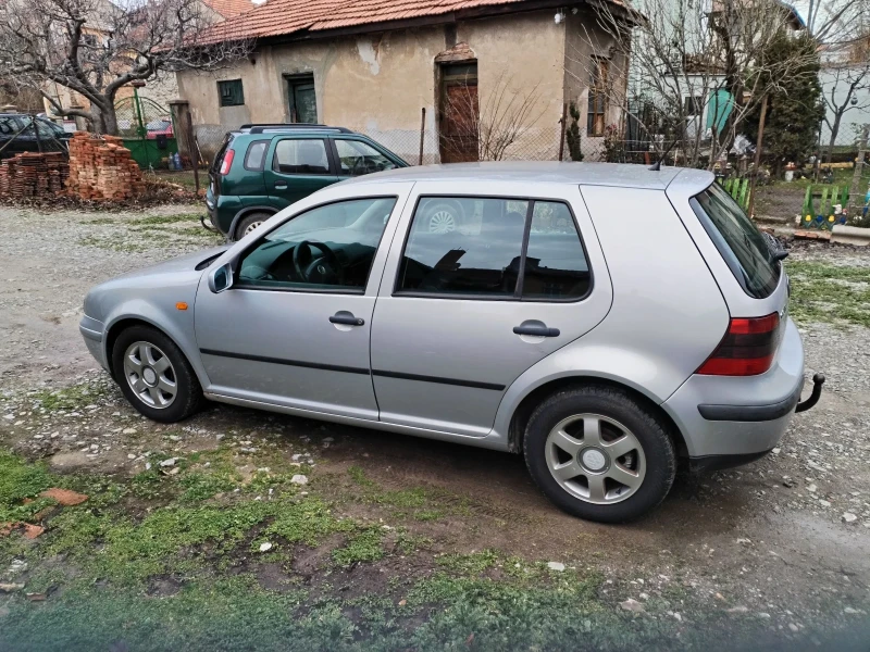 VW Golf 1.9 TDI 90 коня, снимка 9 - Автомобили и джипове - 48503639