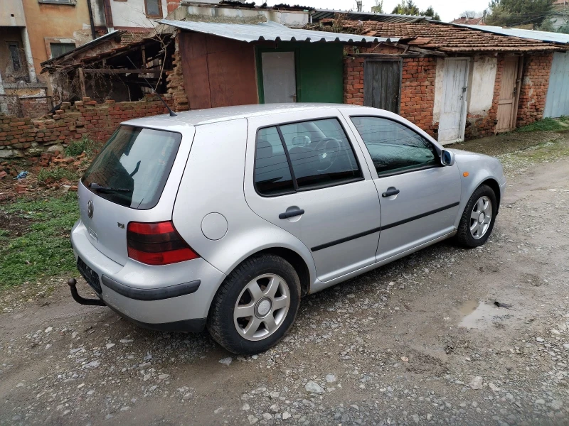 VW Golf 1.9 TDI 90 коня, снимка 11 - Автомобили и джипове - 48503639