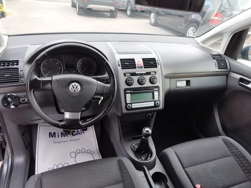 VW Touran 1.9tdi, снимка 11 - Автомобили и джипове - 48719346