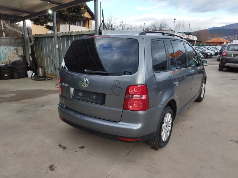 VW Touran 1.9tdi, снимка 4 - Автомобили и джипове - 48719346