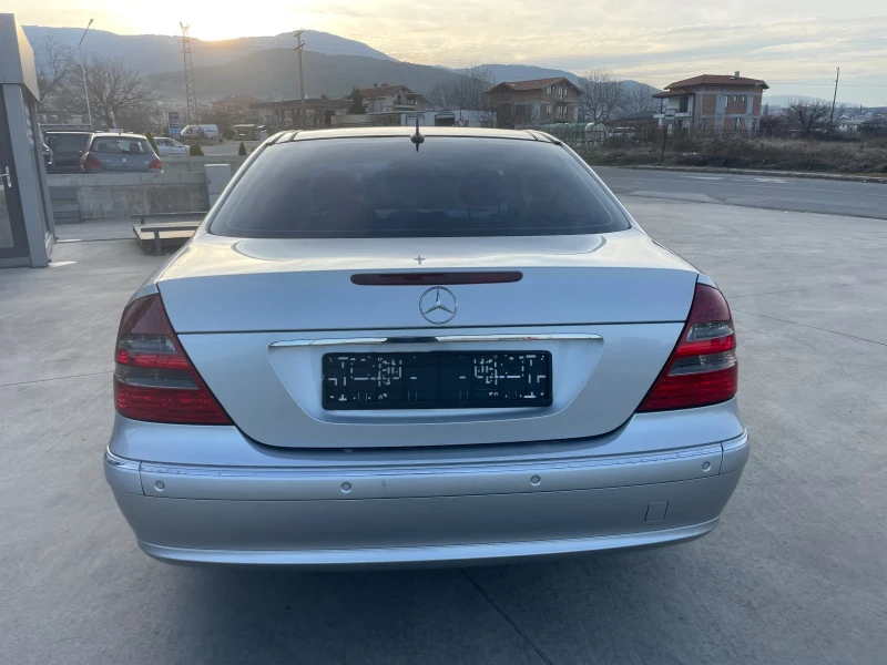 Mercedes-Benz E 270 * Avangarde* /Панорама/, снимка 6 - Автомобили и джипове - 49214478