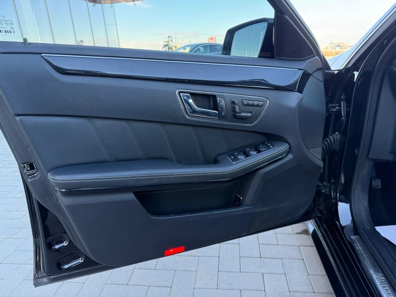 Mercedes-Benz E 350  AMG PACK* AVANTGARDE* 231к.с.* , снимка 12 - Автомобили и джипове - 52986208