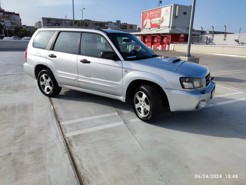 Subaru Forester 2.0 Turbo, снимка 3 - Автомобили и джипове - 49394509