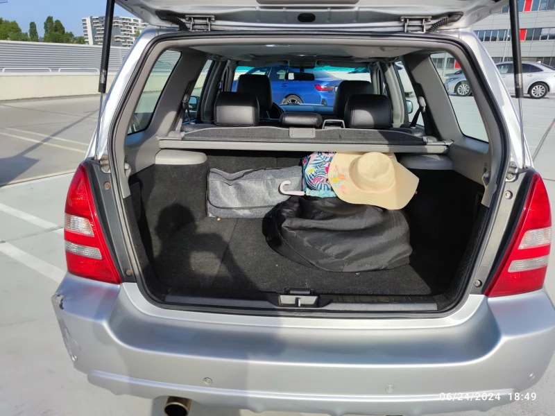 Subaru Forester 2.0 Turbo, снимка 8 - Автомобили и джипове - 49394509