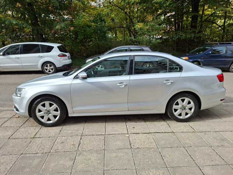 VW Jetta 2.0, 140 к.с., снимка 6 - Автомобили и джипове - 52270904