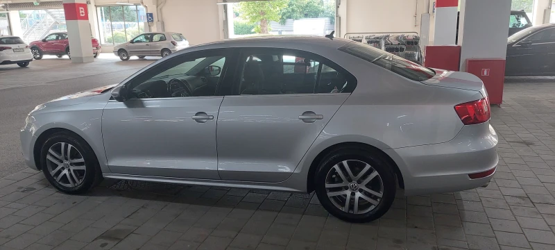 VW Jetta 2.0, 140 к.с., снимка 5 - Автомобили и джипове - 52270904
