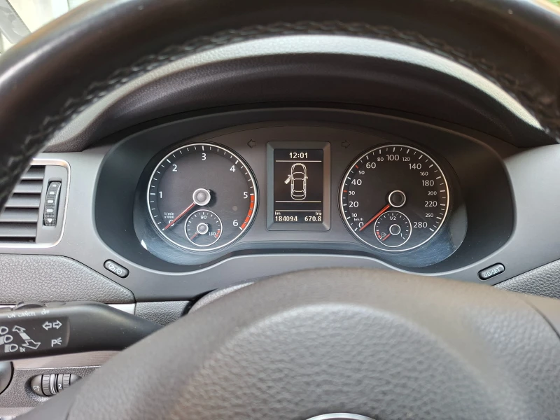 VW Jetta 2.0, 140 к.с., снимка 7 - Автомобили и джипове - 52270904