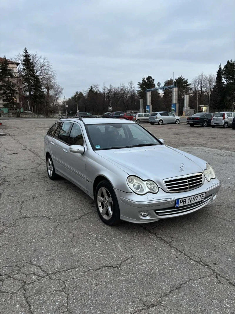 Mercedes-Benz C 220, снимка 3 - Автомобили и джипове - 53162693
