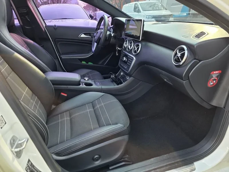 Mercedes-Benz A 200 2.0, снимка 12 - Автомобили и джипове - 54279058