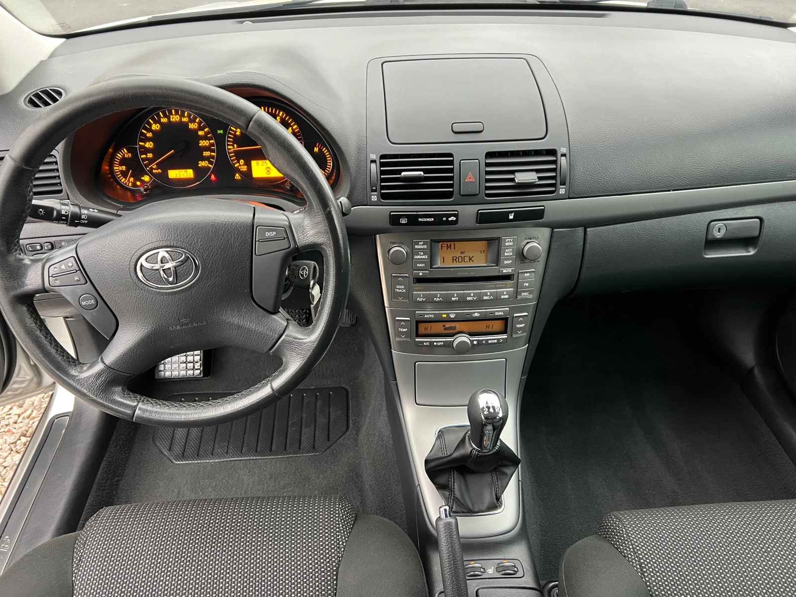 Toyota Avensis 1.8-FACE SOLL - изображение 9