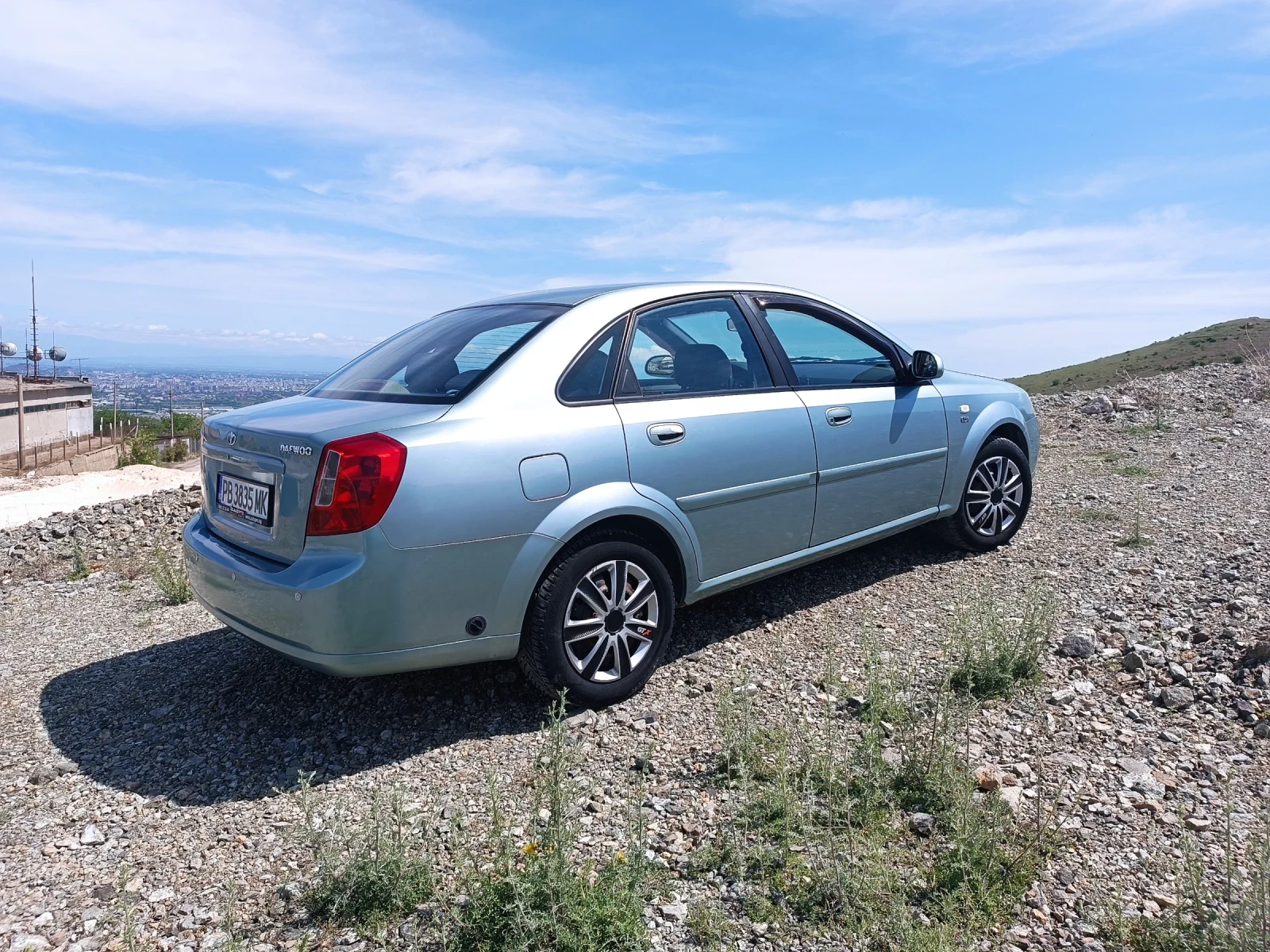 Daewoo Nubira 1.8 CDX - изображение 4