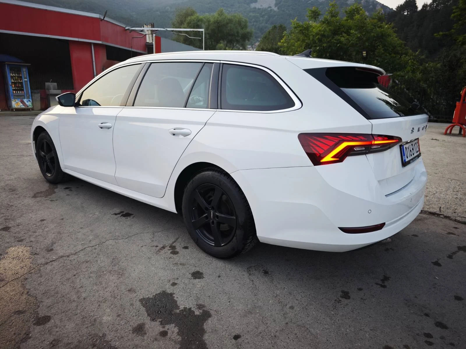 Skoda Octavia First Edition 2.0TDI - изображение 6