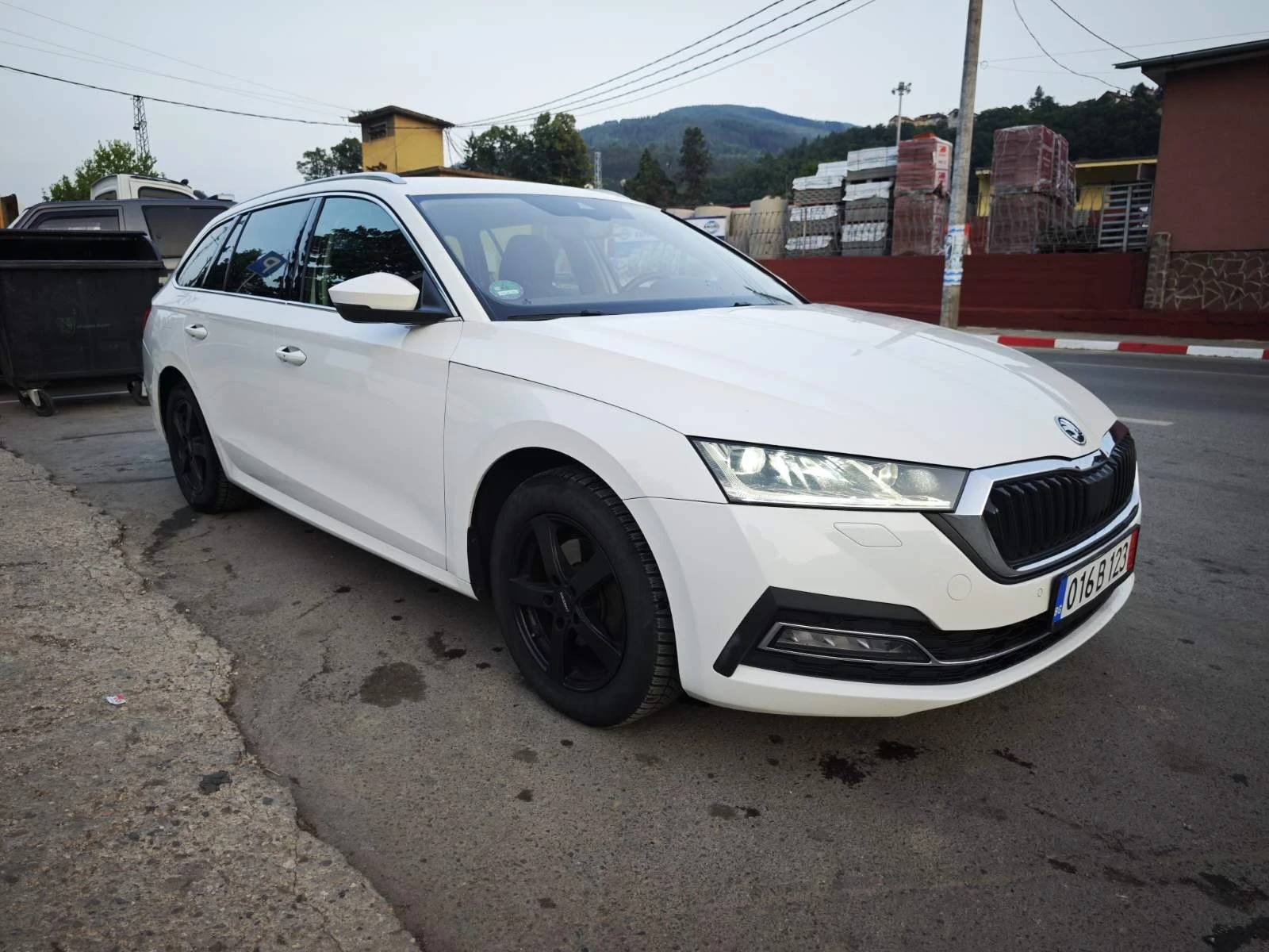 Skoda Octavia First Edition 2.0TDI - изображение 3