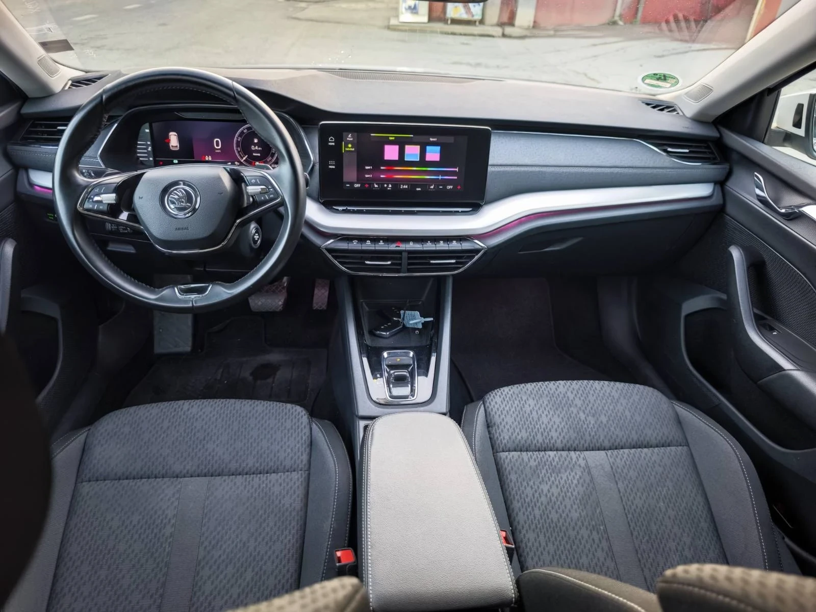 Skoda Octavia First Edition 2.0TDI - изображение 9