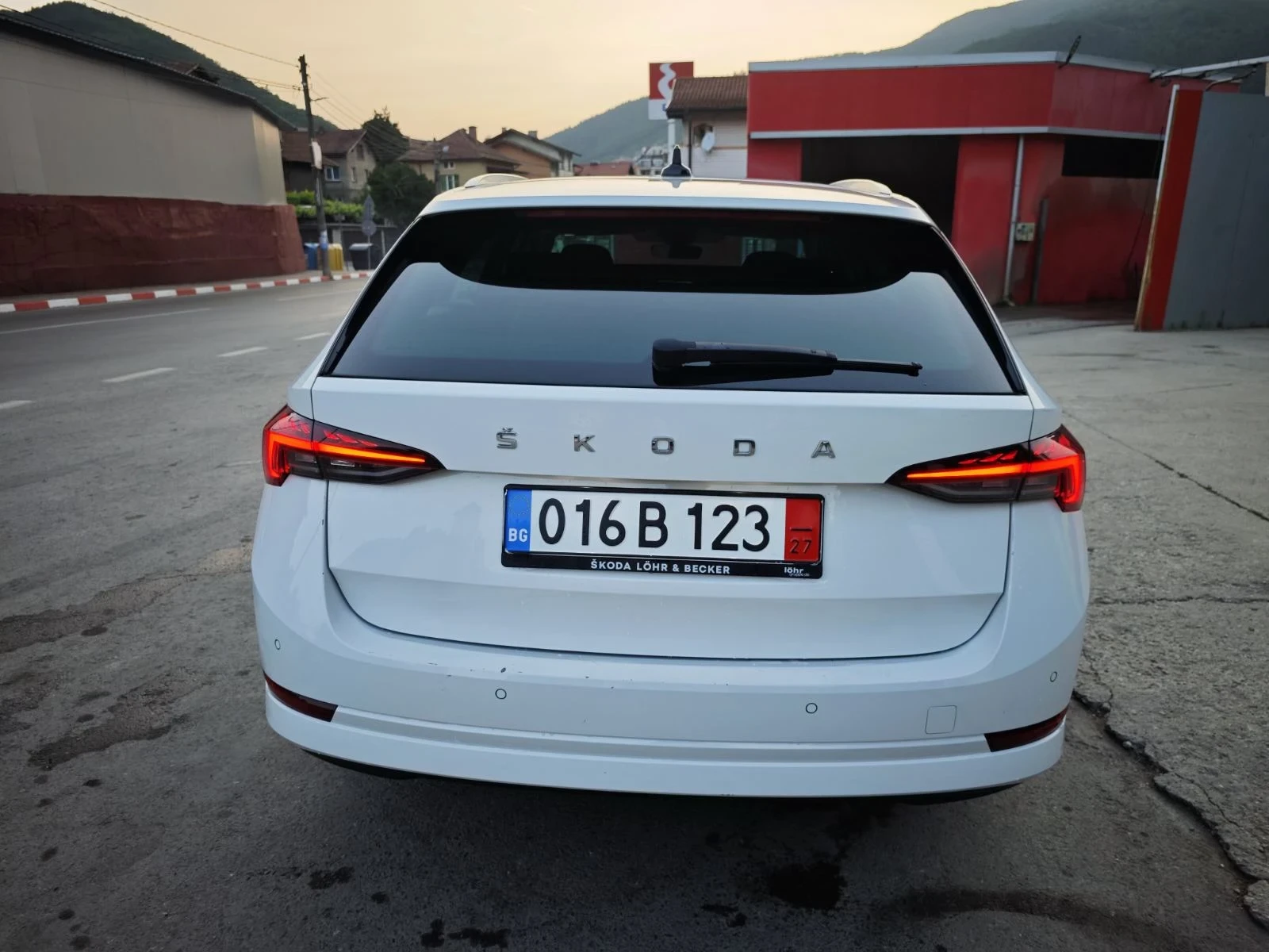 Skoda Octavia First Edition 2.0TDI - изображение 7