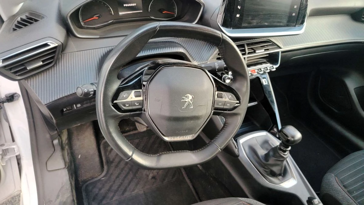Peugeot 208 1.2 PureTech Active Business R N1  - изображение 2