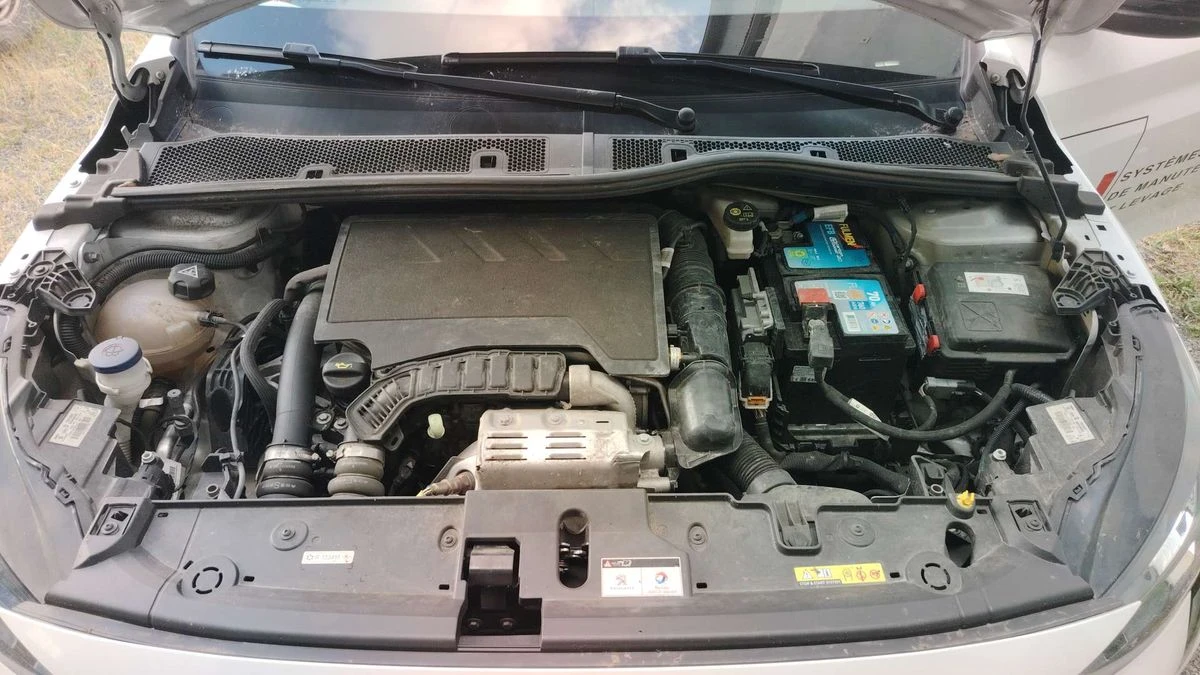Peugeot 208 1.2 PureTech Active Business R N1  - изображение 4