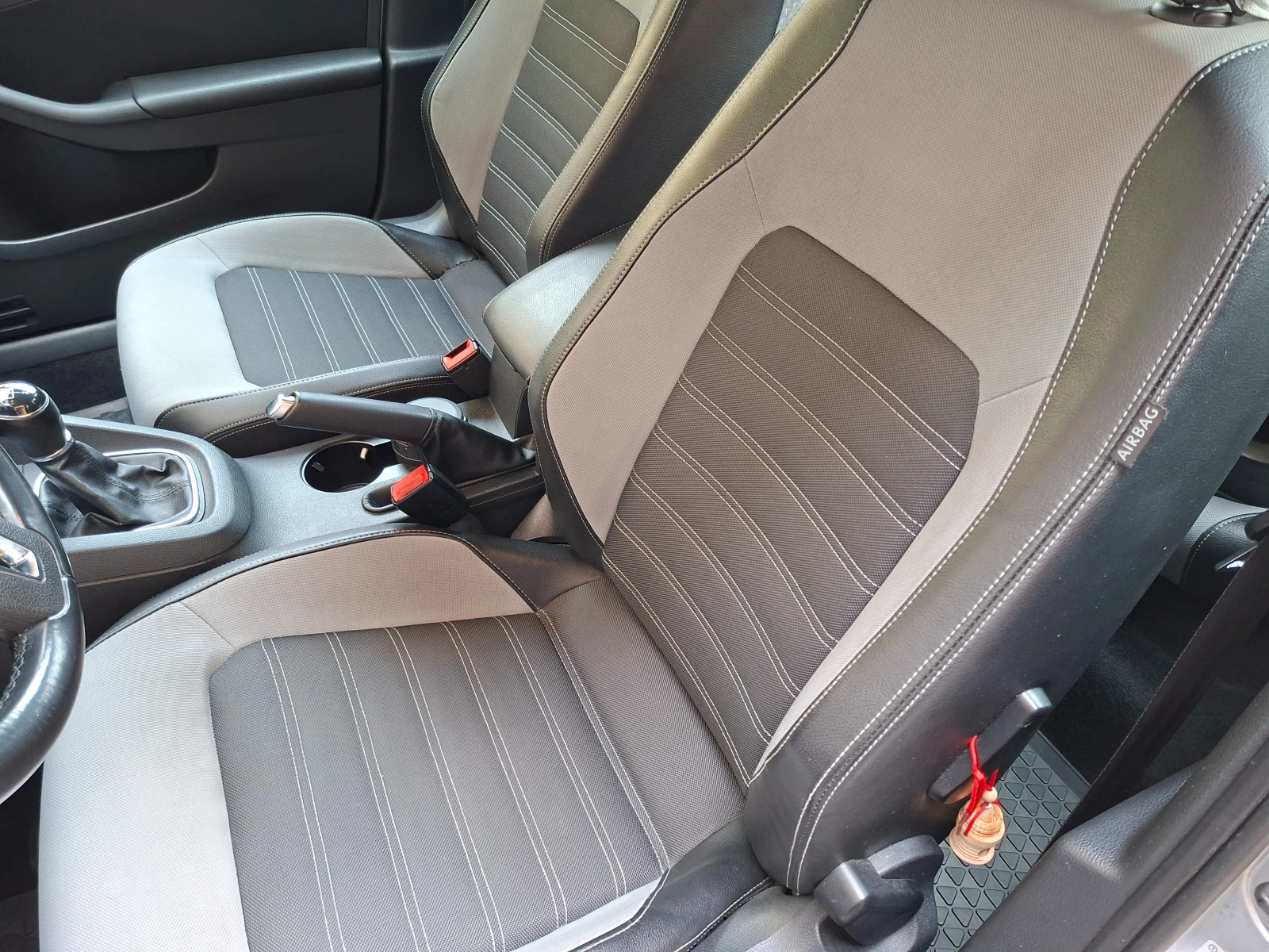 VW Jetta 2.0, 140 .. | Mobile.bg   12