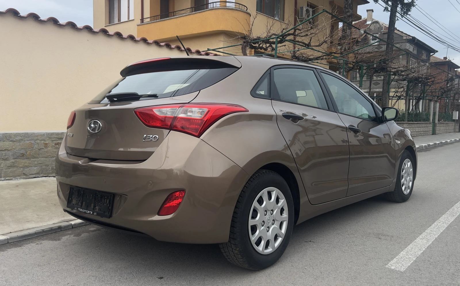 Hyundai I30 1.4i 2014г, снимка 3 - Автомобили и джипове - 53889975