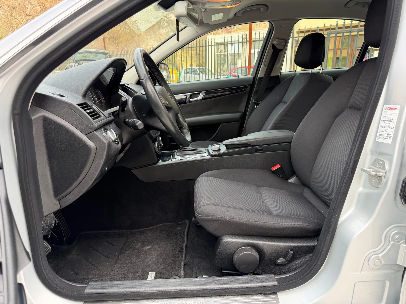 Mercedes-Benz C 220 AUTOMATIC * 140 000 км., снимка 8 - Автомобили и джипове - 54127225