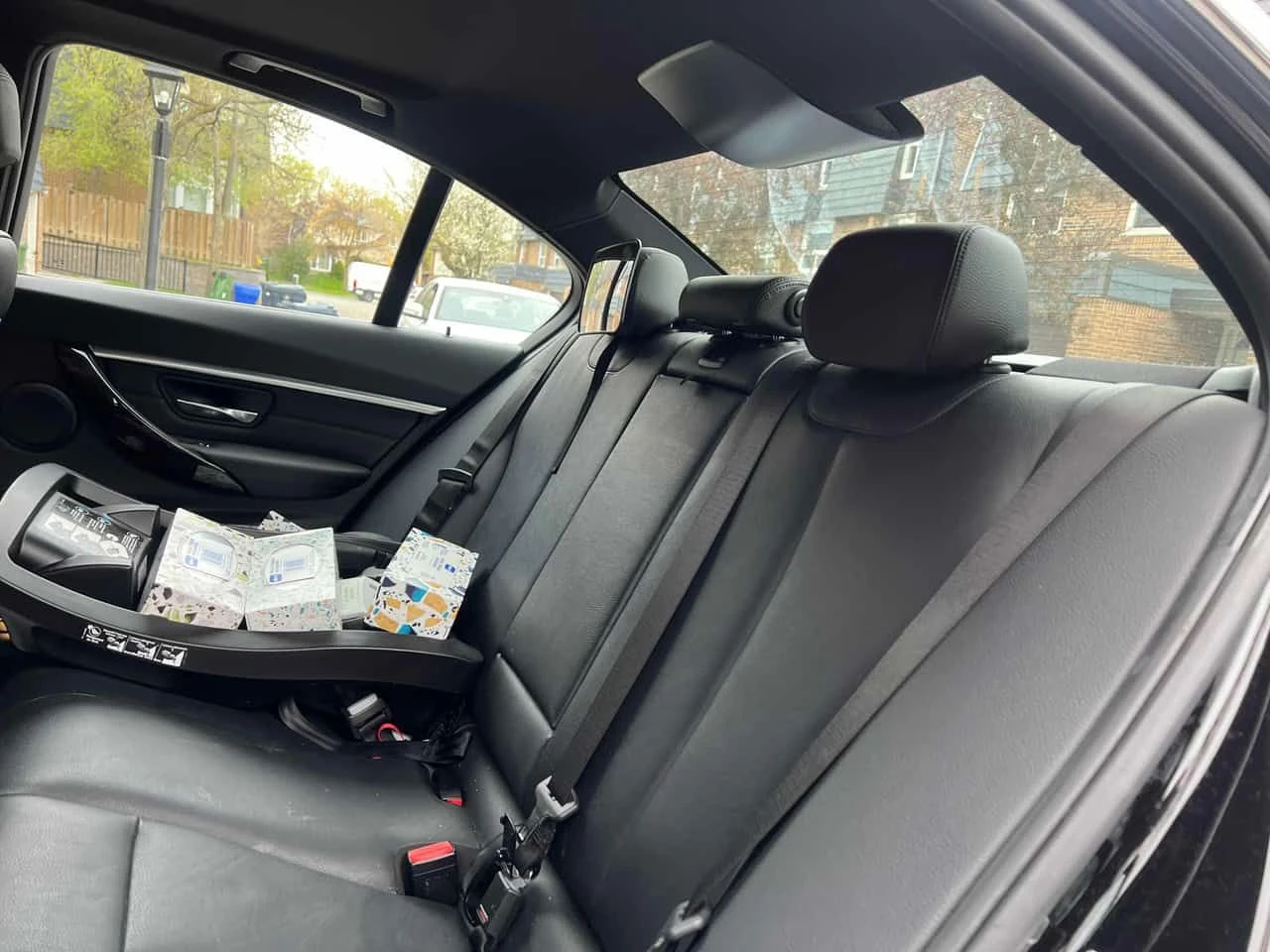 BMW 330 i xDrive/ПОДГРЕВИ/ШИБИДАХ/360 CAM, снимка 11 - Автомобили и джипове - 54430924