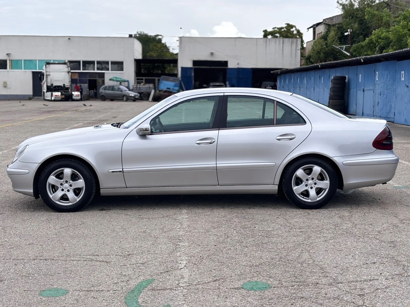 Mercedes-Benz E 220 2.2CDI Elegance Автоматик, снимка 3 - Автомобили и джипове - 55133995
