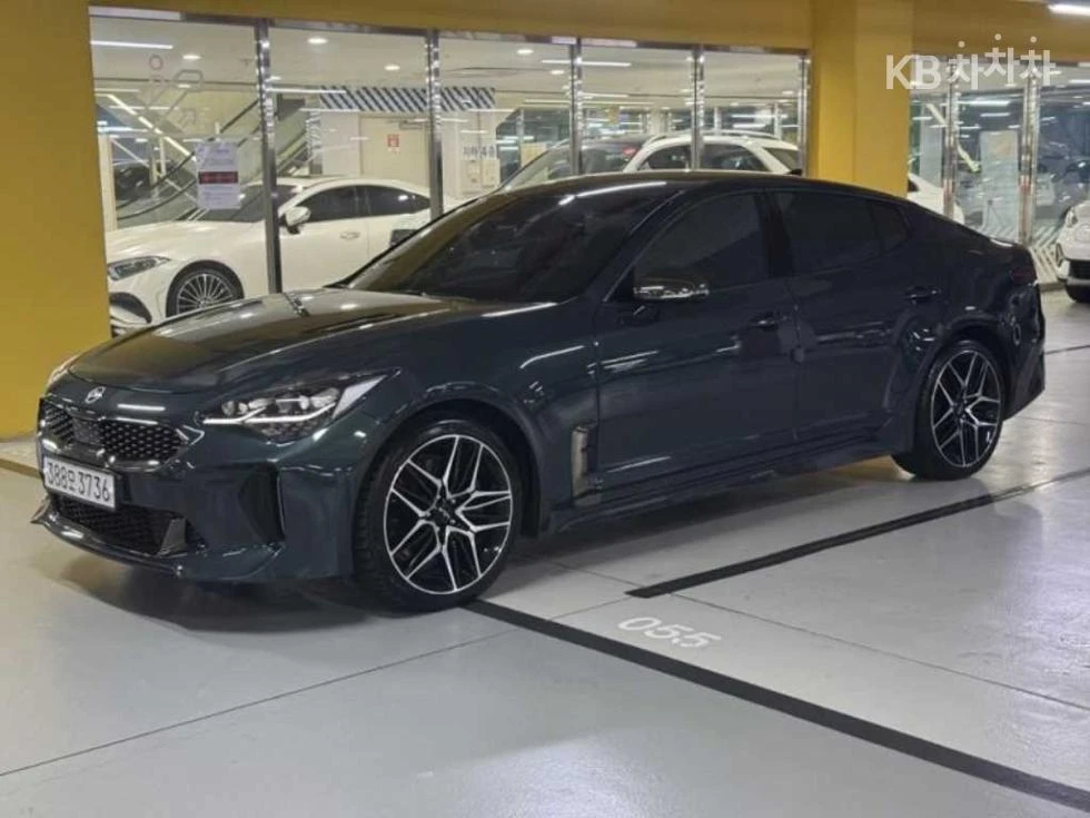Kia Stinger 2.5 MASTERS PANORAMA CAMERA ОБДУХ ПОДГРЕВ FULL, снимка 3 - Автомобили и джипове - 55483968