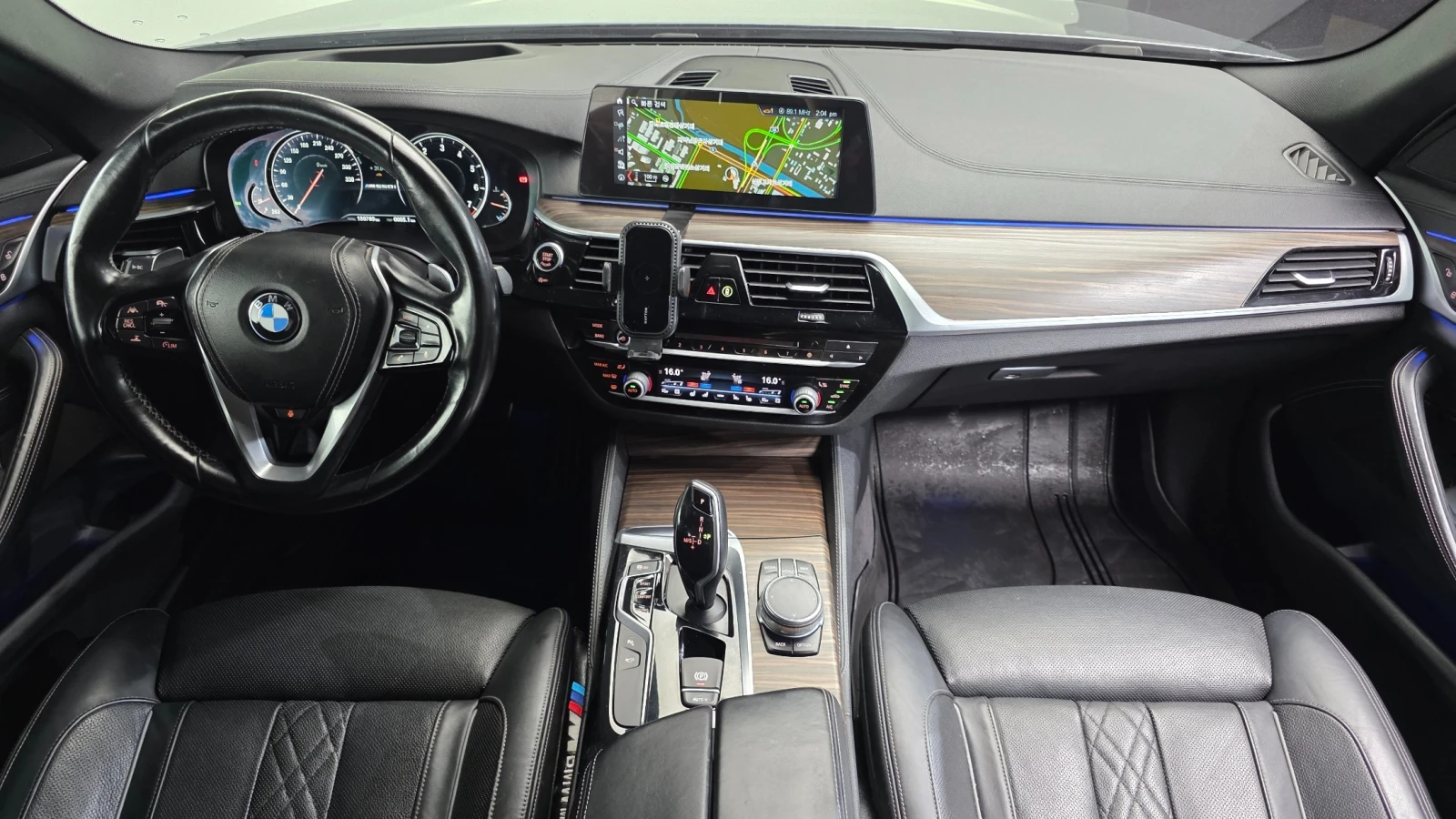 BMW 530 i xDrive M Sport Plus | HUD | 360  | Ventilated Se, снимка 5 - Автомобили и джипове - 55835841