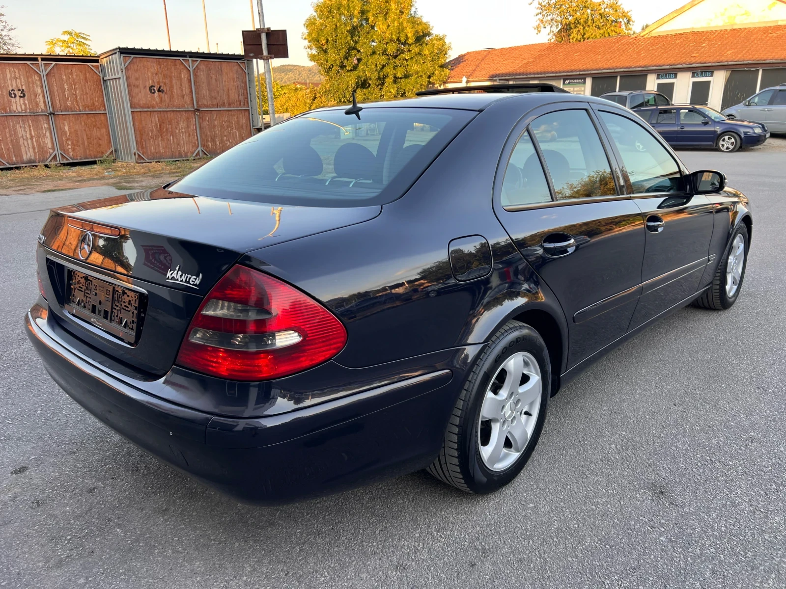 Mercedes-Benz C 220 2.2CDI 150k.c * Автоматик* * CLASSIC* , снимка 3 - Автомобили и джипове - 56136380