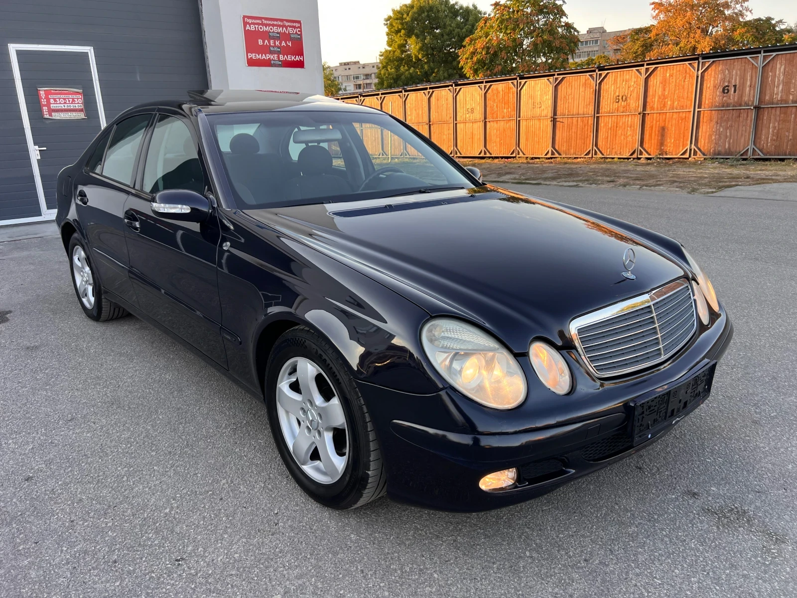Mercedes-Benz C 220 2.2CDI 150k.c * Автоматик* * CLASSIC* , снимка 2 - Автомобили и джипове - 56136380