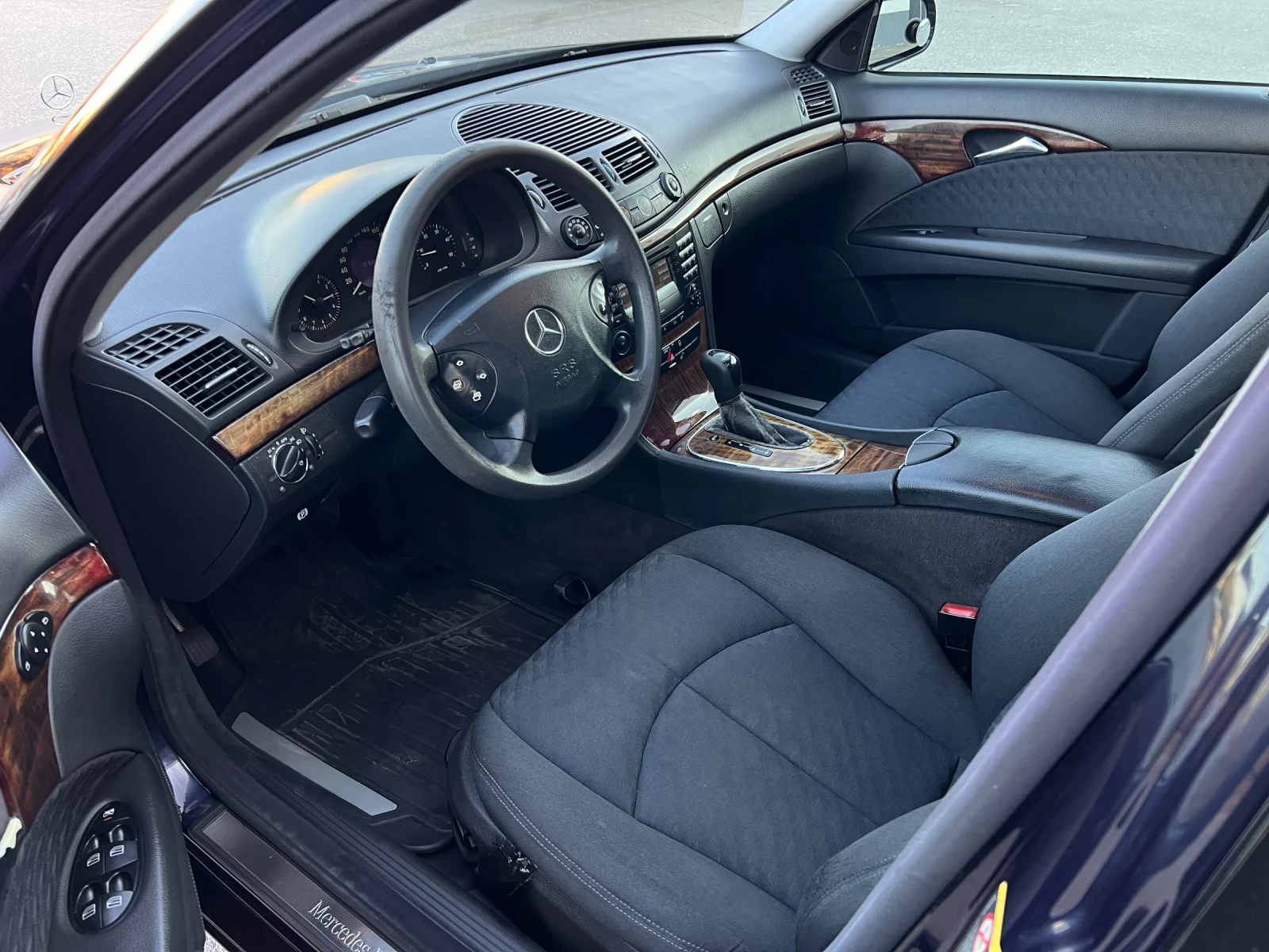 Mercedes-Benz C 220 2.2CDI 150k.c * Автоматик* * CLASSIC* , снимка 9 - Автомобили и джипове - 56136380