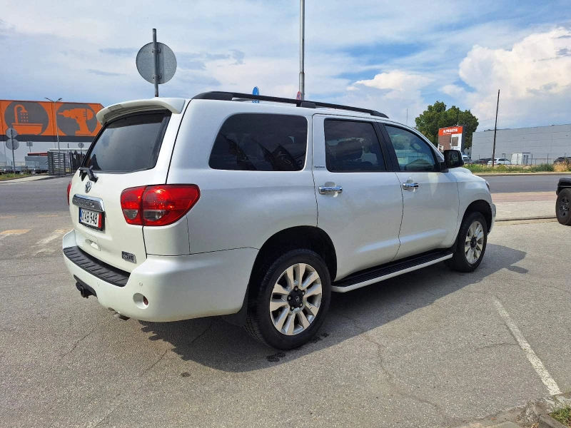 Toyota Sequoia 5.7 Platinum, снимка 4 - Автомобили и джипове - 45793065