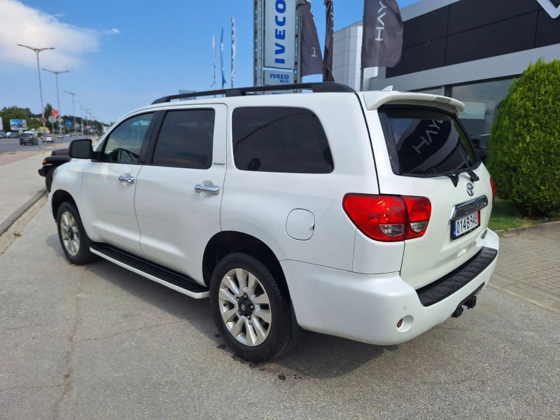 Toyota Sequoia 5.7 Platinum, снимка 3 - Автомобили и джипове - 45793065