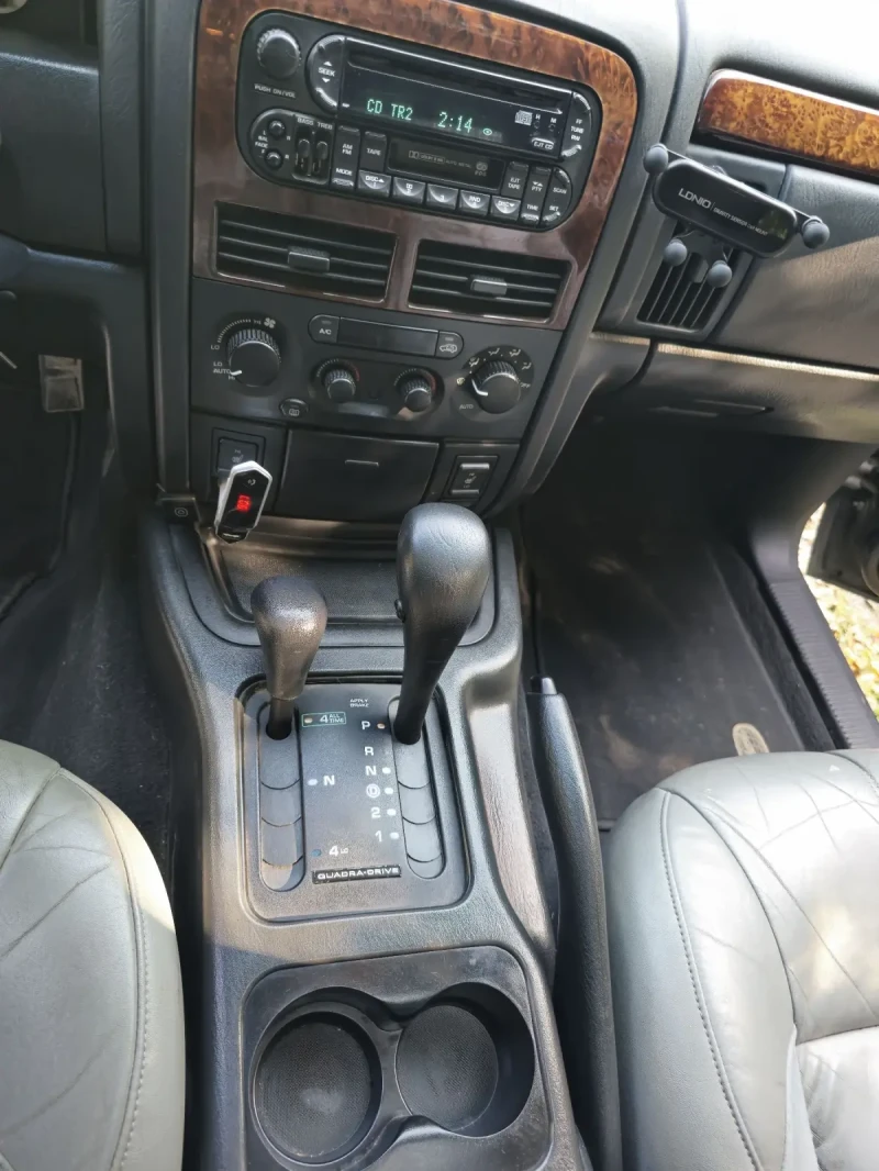 Jeep Grand cherokee, снимка 9 - Автомобили и джипове - 47476318