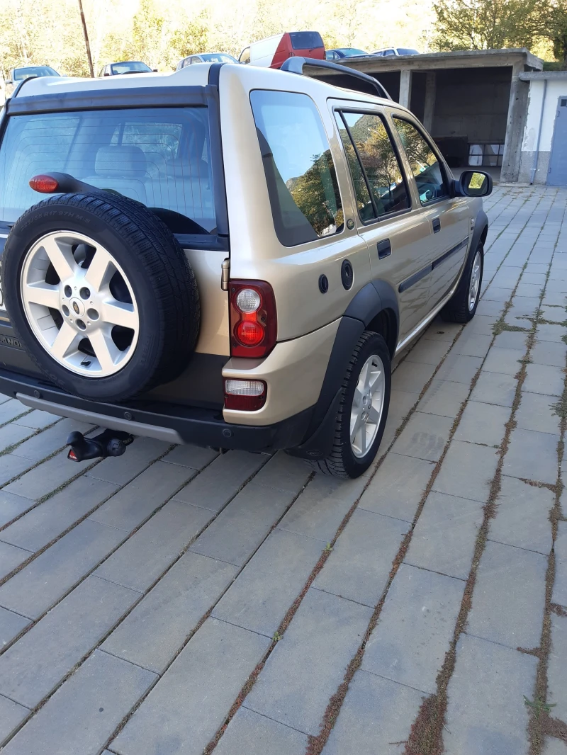 Land Rover Freelander, снимка 14 - Автомобили и джипове - 47782012