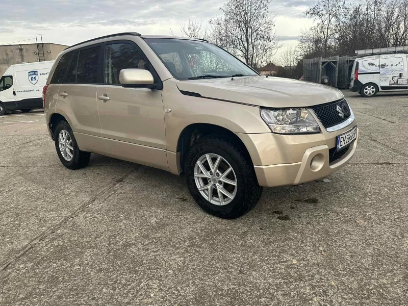 Suzuki Grand vitara, снимка 8 - Автомобили и джипове - 48538619