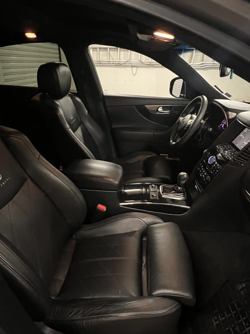Infiniti Fx 30 FX 30d S, снимка 14 - Автомобили и джипове - 52049427