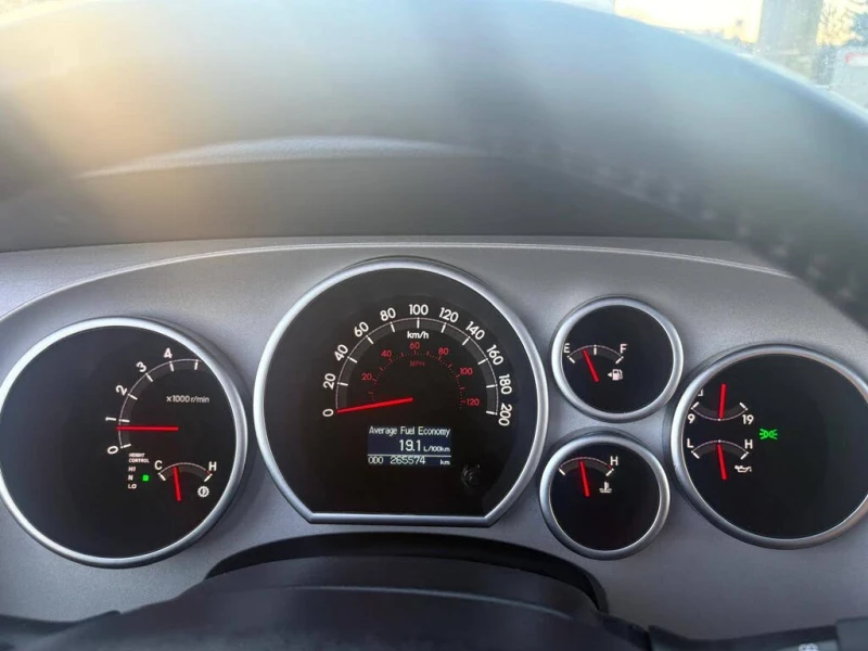 Toyota Sequoia PLATINUM* 5.7* V8* ПОДГРЕВ* КАМЕРА* КЕЙЛЕС, снимка 12 - Автомобили и джипове - 53401096
