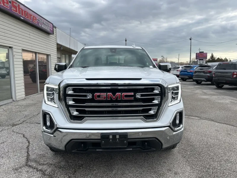 Gmc Sierra 1500 SLT* Crew Cab Short Box 4-Wheel Drive, снимка 2 - Автомобили и джипове - 53404583