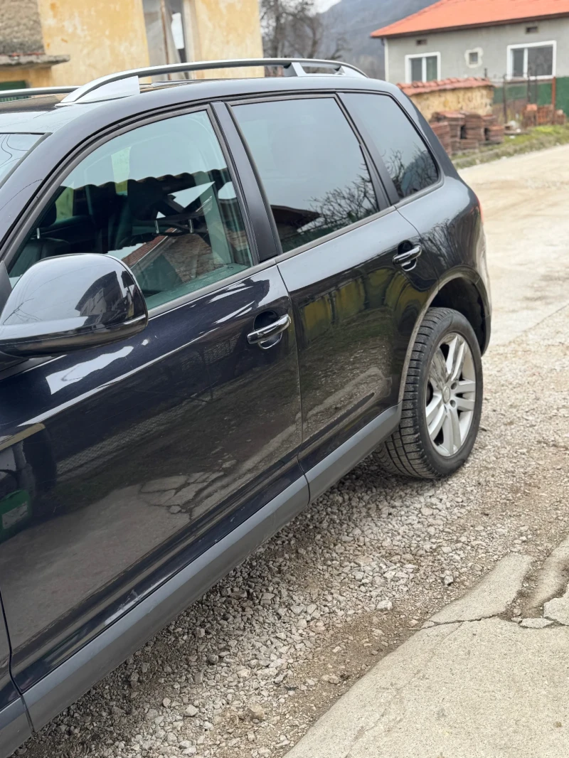 VW Touareg, снимка 2 - Автомобили и джипове - 53468311